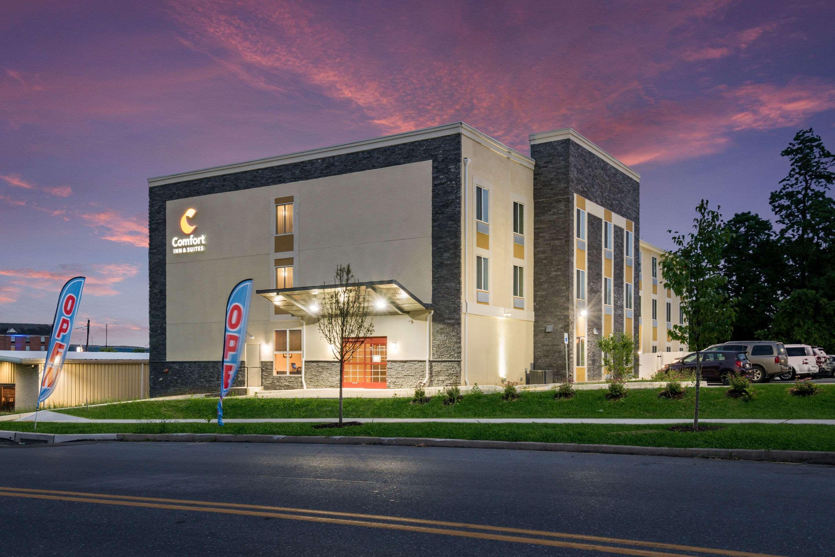 Comfort Inn & Suites Harrisburg - Hershey West Kültér fotó