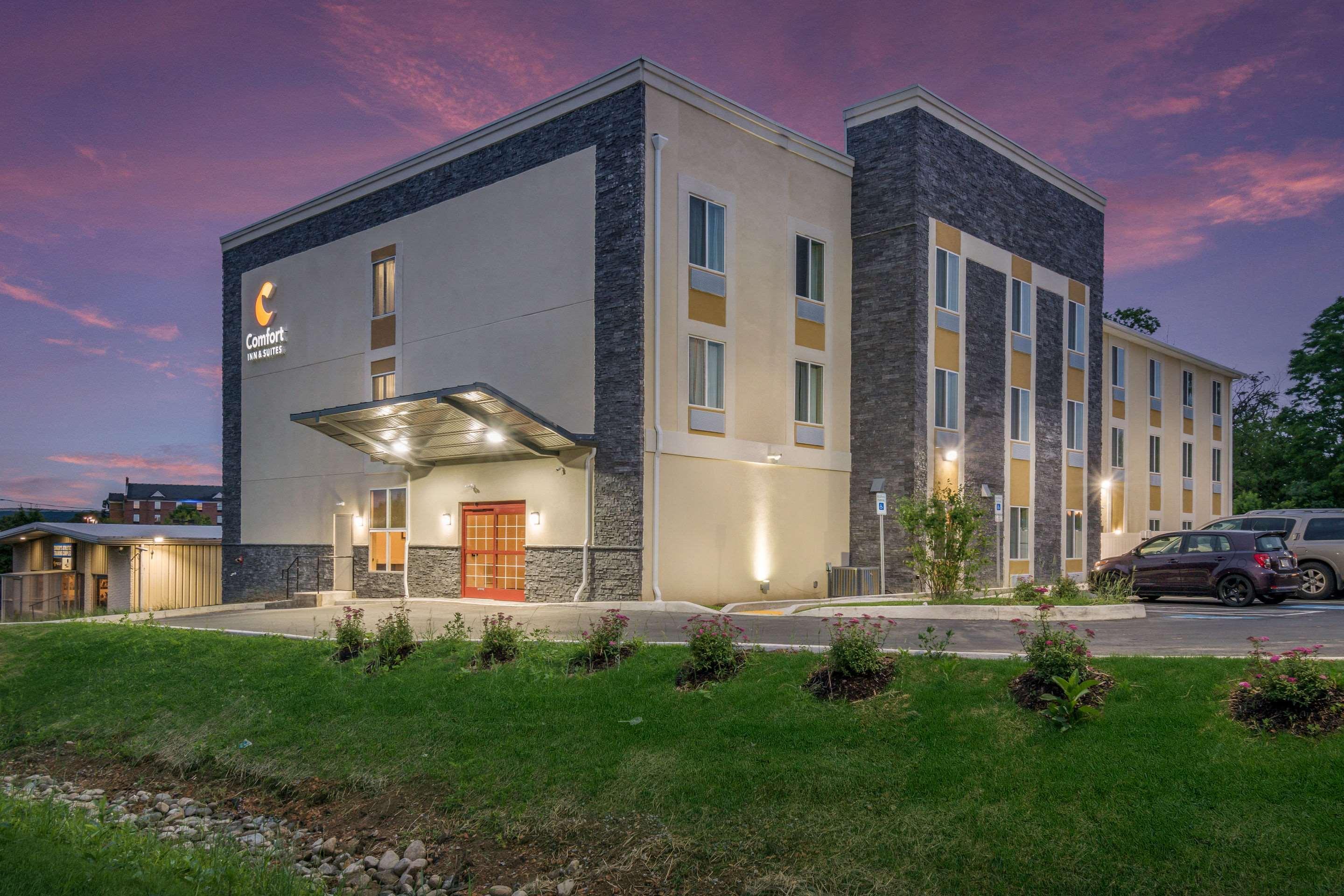 Comfort Inn & Suites Harrisburg - Hershey West Kültér fotó