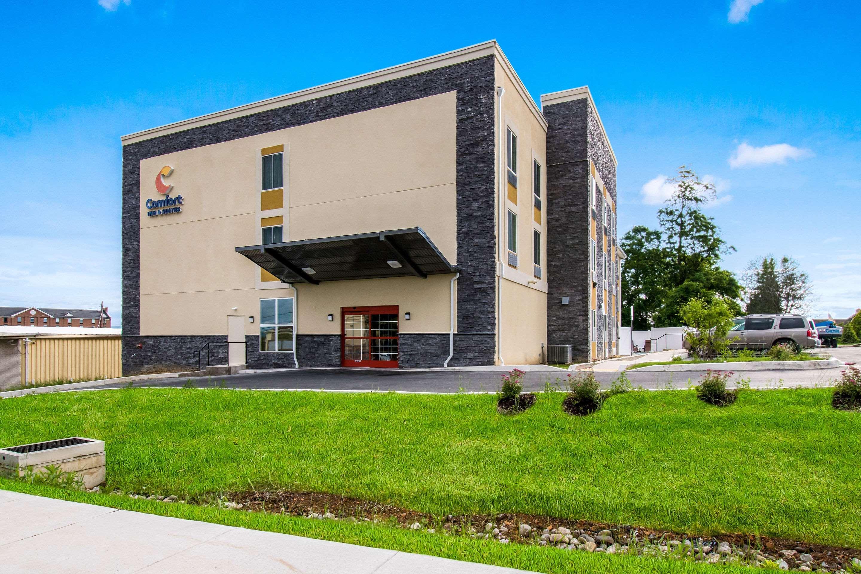 Comfort Inn & Suites Harrisburg - Hershey West Kültér fotó