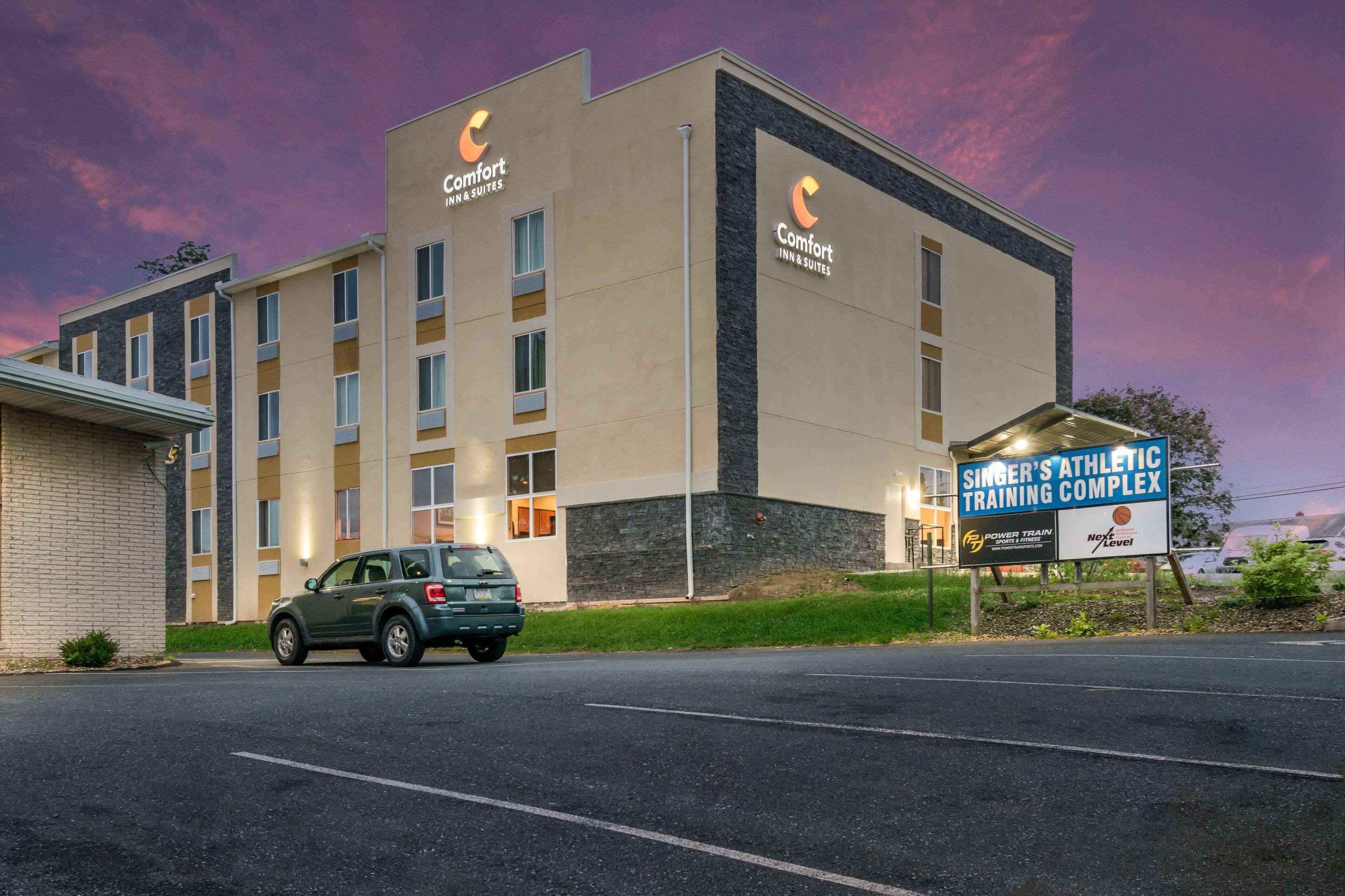 Comfort Inn & Suites Harrisburg - Hershey West Kültér fotó